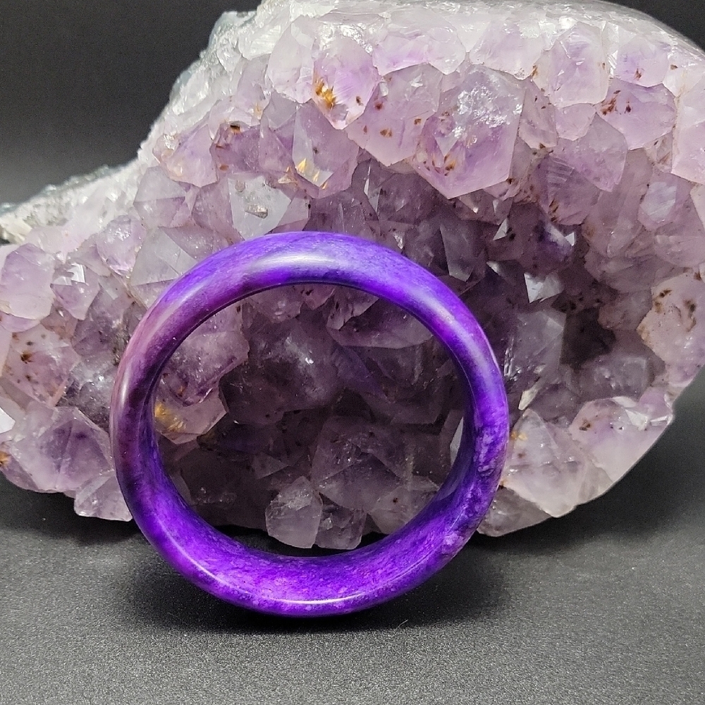 Elegant Wide Purple Dyed Quartz Bangle Bracelet 64.8mm / 2.55" Inside Dia - NWOT